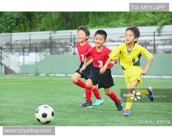 深圳足球队耐力提升之路：从训练到比赛的全方位探索与实践